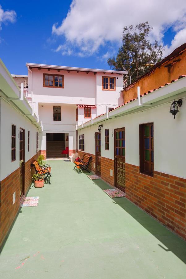 Hostal Dona Eliza Bogotá Esterno foto